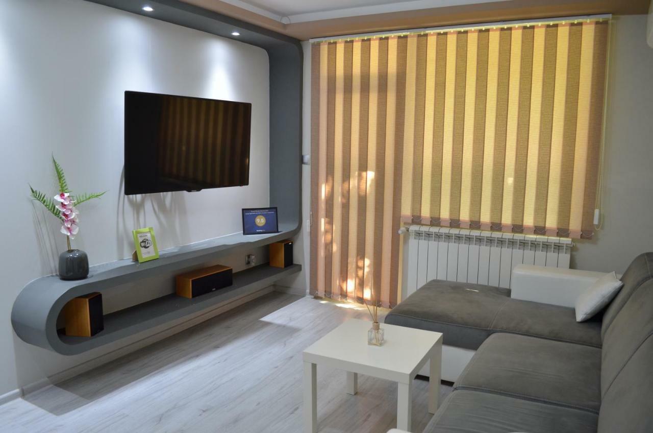 Luxury Apartment Near Varna, Located In Targovishte Exterior photo